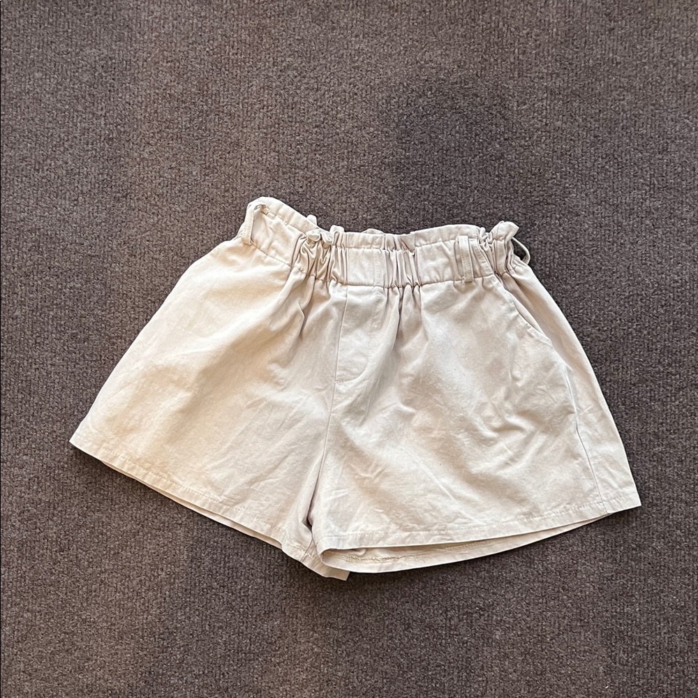 Women's Elastic-Waist Cream Casual Shorts